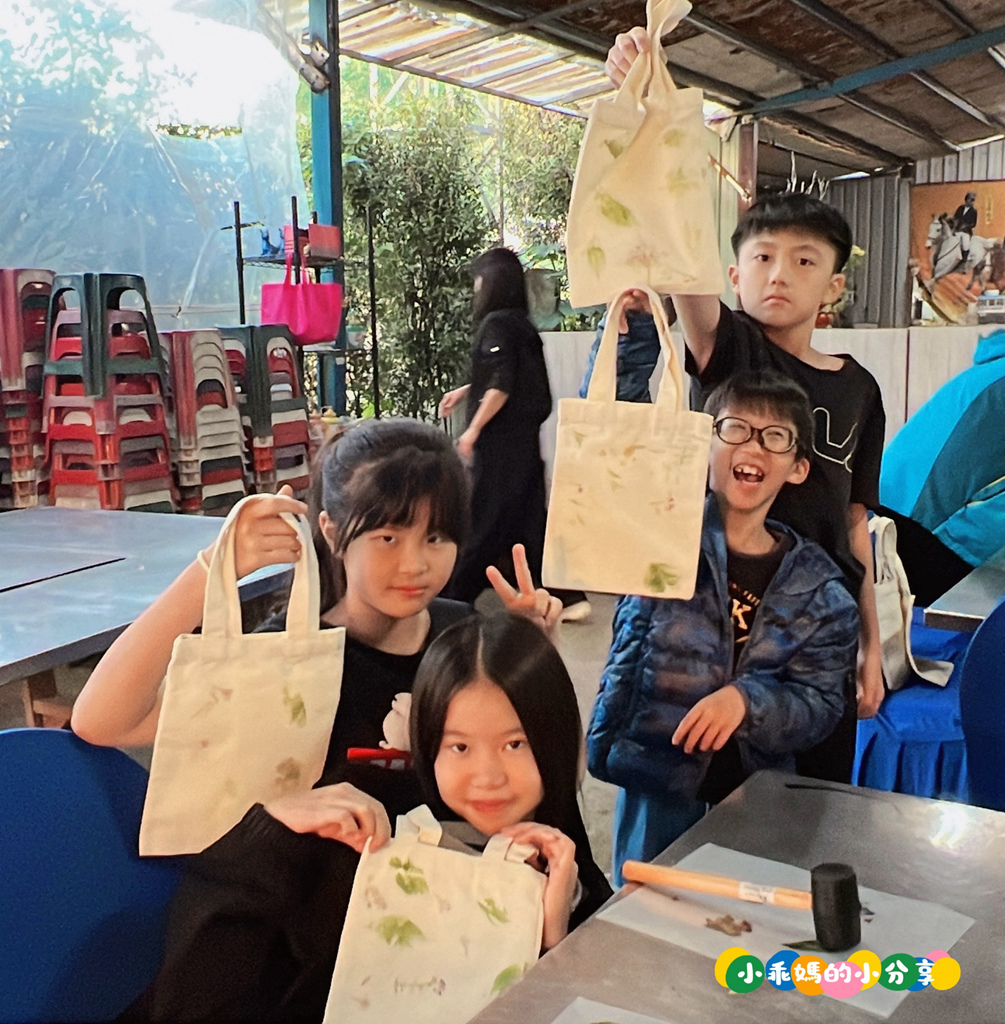 新北淡水/親子騎馬體驗【佑昇馬術中心】參加小騎士體驗營超級放電！騎馬、刷馬、餵馬互動、彩繪DIY一次完成～(預約報名享300元折價券)