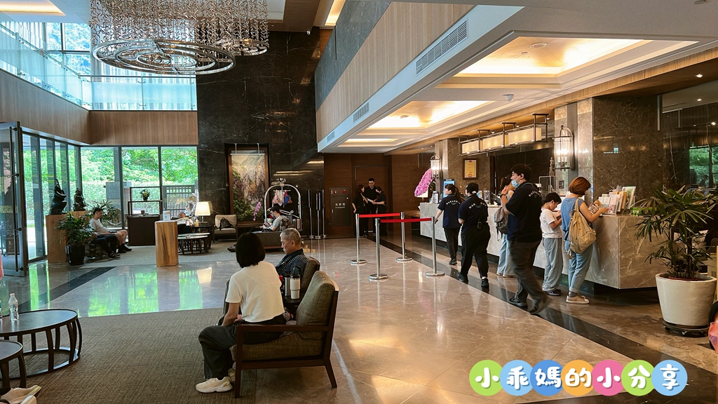 【新北親子飯店推薦】大板根森林溫泉酒店「恐龍森境探索」一泊二食!超震撼7米巨型金剛、古生物實驗室、花式籃球、露天SPA與戶外泳池,兩天一夜超充實全攻略! - 第6張圖 【新北親子飯店推薦】大板根森林溫泉酒店「恐龍森境探索」一泊二食!超震撼7米巨型金剛、古生物實驗室、花式籃球、露天SPA與戶外泳池,兩天一夜超充實全攻略!