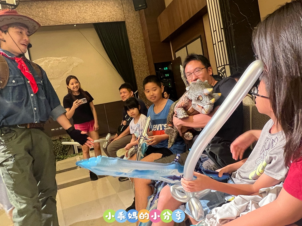 【新北親子飯店推薦】大板根森林溫泉酒店「恐龍森境探索」一泊二食!超震撼7米巨型金剛、古生物實驗室、花式籃球、露天SPA與戶外泳池,兩天一夜超充實全攻略! - 第21張圖 【新北親子飯店推薦】大板根森林溫泉酒店「恐龍森境探索」一泊二食!超震撼7米巨型金剛、古生物實驗室、花式籃球、露天SPA與戶外泳池,兩天一夜超充實全攻略!