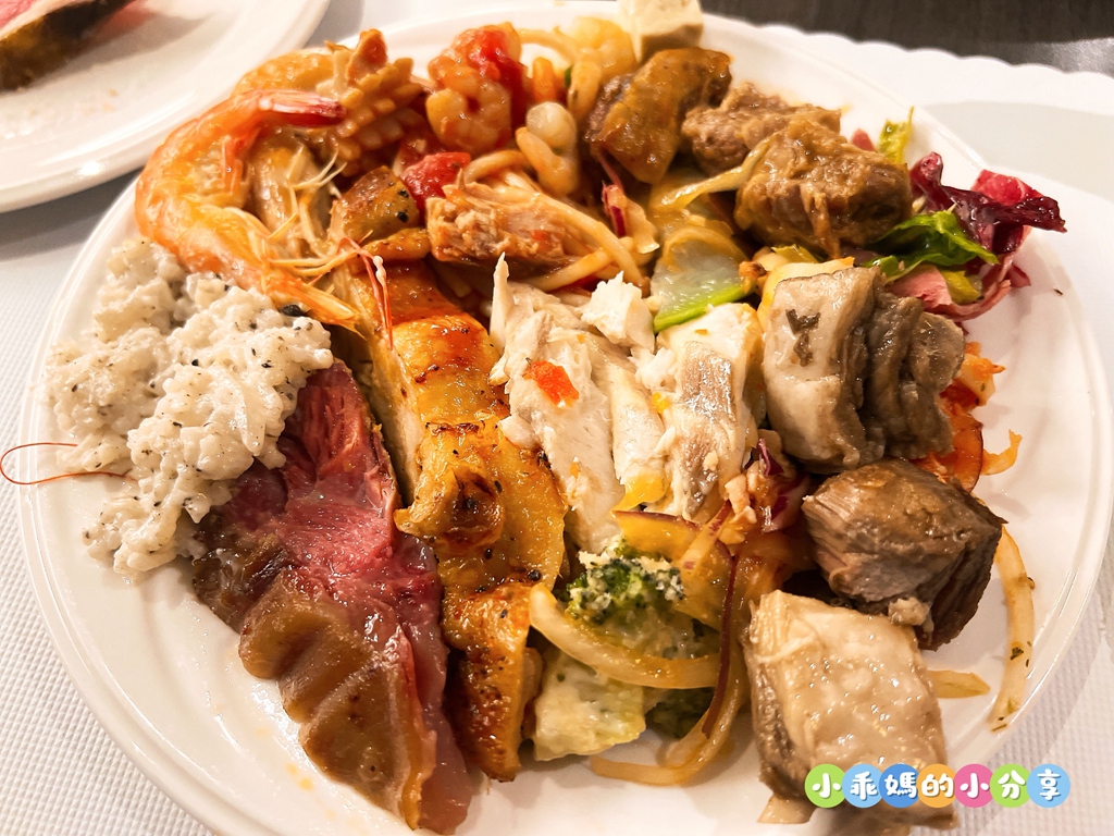 【新北親子飯店推薦】大板根森林溫泉酒店「恐龍森境探索」一泊二食!超震撼7米巨型金剛、古生物實驗室、花式籃球、露天SPA與戶外泳池,兩天一夜超充實全攻略! - 第62張圖 【新北親子飯店推薦】大板根森林溫泉酒店「恐龍森境探索」一泊二食!超震撼7米巨型金剛、古生物實驗室、花式籃球、露天SPA與戶外泳池,兩天一夜超充實全攻略!