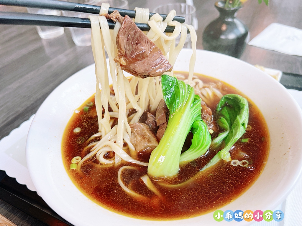 【新北親子飯店推薦】大板根森林溫泉酒店「恐龍森境探索」一泊二食!超震撼7米巨型金剛、古生物實驗室、花式籃球、露天SPA與戶外泳池,兩天一夜超充實全攻略! - 第109張圖 【新北親子飯店推薦】大板根森林溫泉酒店「恐龍森境探索」一泊二食!超震撼7米巨型金剛、古生物實驗室、花式籃球、露天SPA與戶外泳池,兩天一夜超充實全攻略!